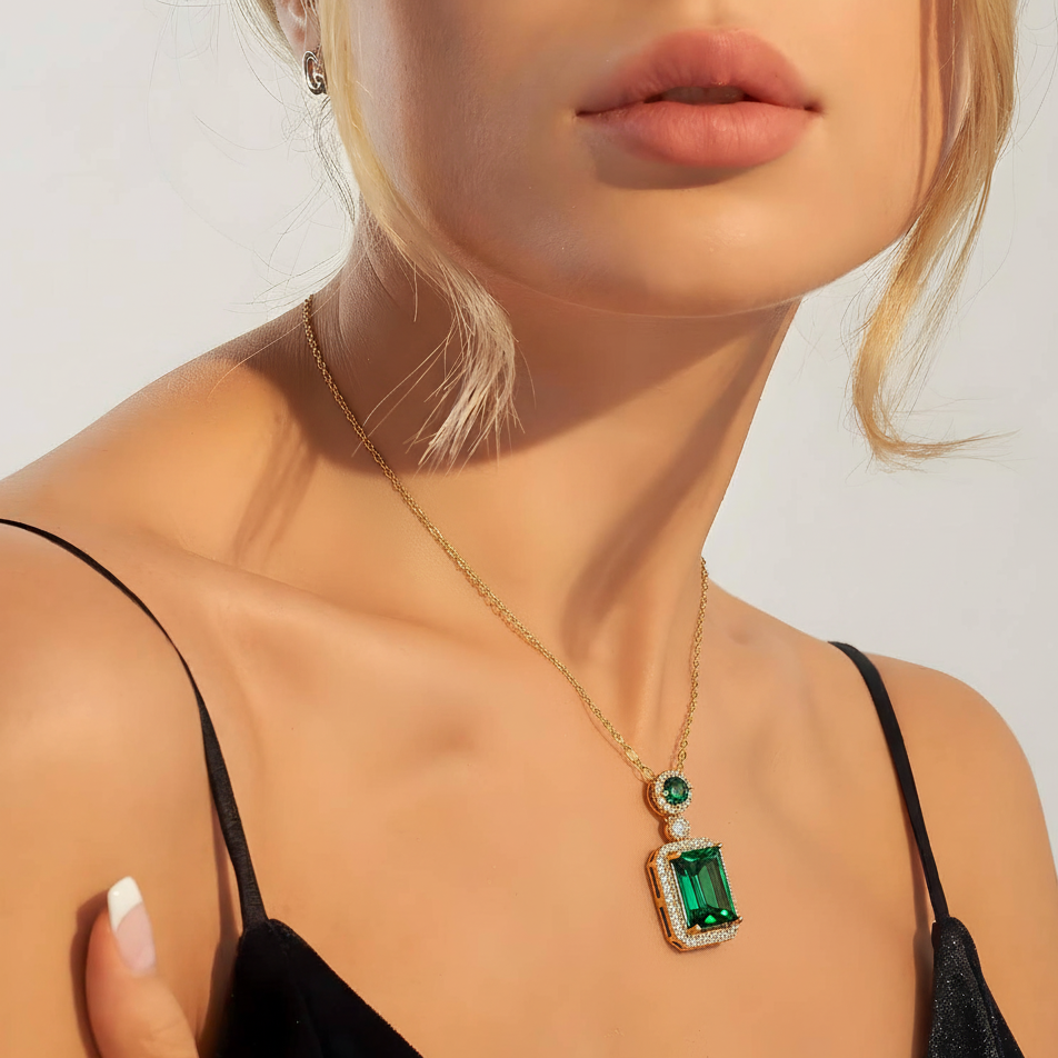The Emerald Radiance Pendant Necklace